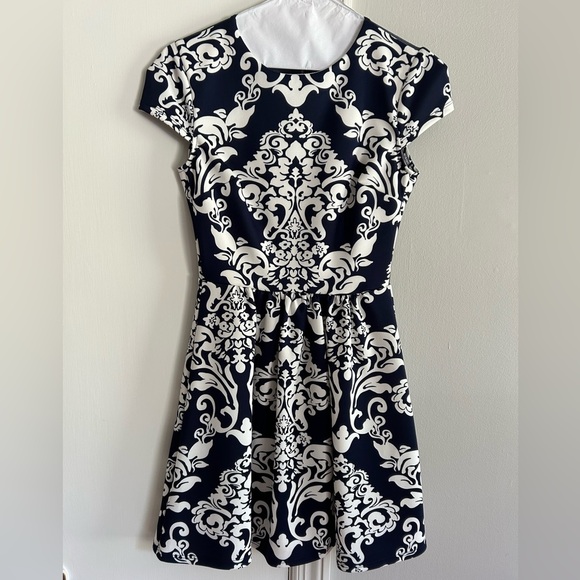B Darlin Dresses & Skirts - ✨HP✨Beautiful B. Darlin Dress